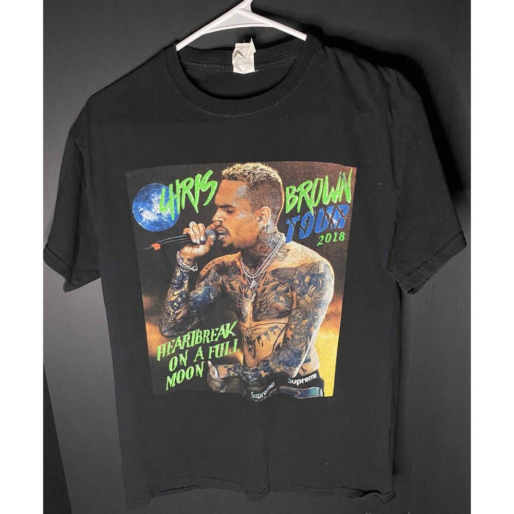 Chris Brown 2018 Tour Heartbreak on a Full Moon Tour T-Shirt Mens M Tee